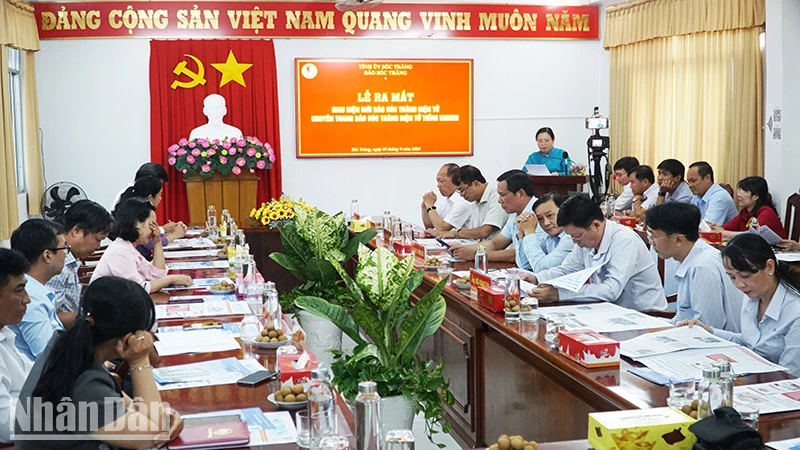 Quang cảnh Lễ ra mắt giao diện mới Báo Sóc Trăng điện tử.