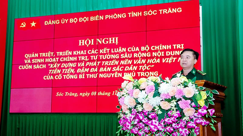 Đại tá Nguyễn Trìu Mến phát biểu kết luận hội nghị.