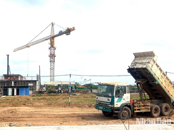 Công ty trách nhiệm hữu hạn Kingfa Science & Technology (Việt Nam) đang xây dựng trong Khu công nghiệp công nghệ cao Long Thành. 