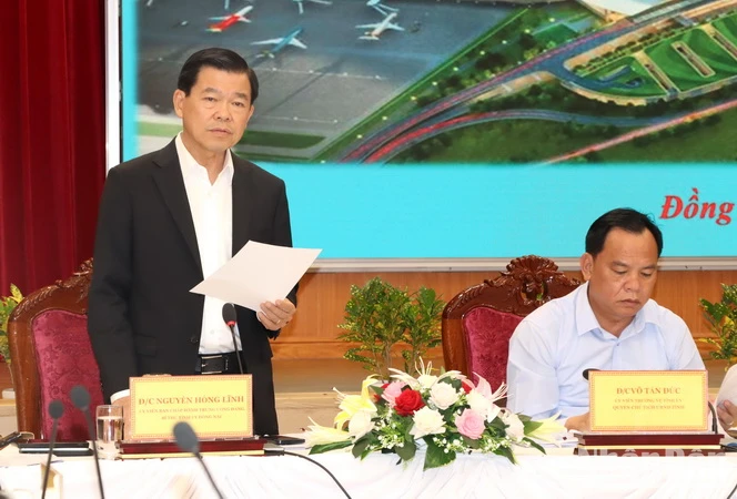 Bí thư Tỉnh ủy Đồng Nai Nguyễn Hồng Lĩnh đề nghị ưu tiên con em trong vùng dự án làm việc ở sân bay Long Thành.
