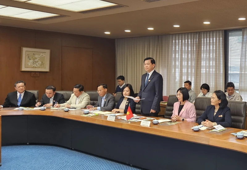 Bí thư Tỉnh ủy Đồng Nai Nguyễn Hồng Lĩnh phát biểu tại buổi làm việc với chính quyền thành phố Oita, Nhật Bản.