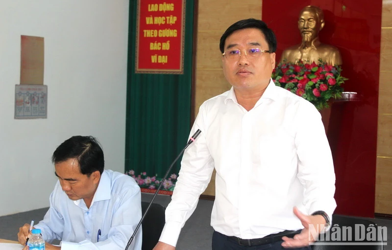 Bí thư Thành ủy Biên Hòa Hồ Văn Nam đề nghị các đơn vị phối hợp đồng bộ, nhịp nhàng để đẩy nhanh tiến độ giải phóng mặt bằng cao tốc Biên Hòa -Vũng Tàu.