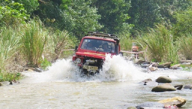 Giải đua xe ô-tô địa hình Việt Nam 4x4 challenge được tổ chức tại Quảng Bình năm 2017. (Ảnh minh họa)