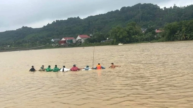 Sáng nay, lực lượng chức năng địa phương và gia đình tìm thấy thi thể anh Cao Văn Cường.