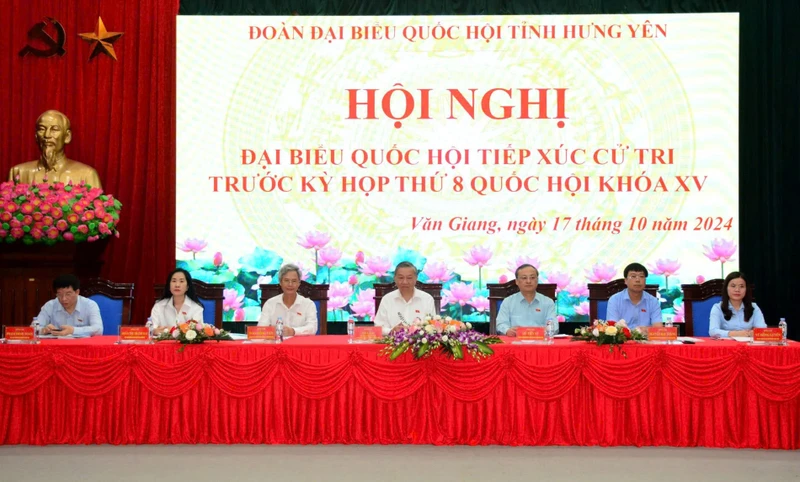 Toàn cảnh hội nghị.