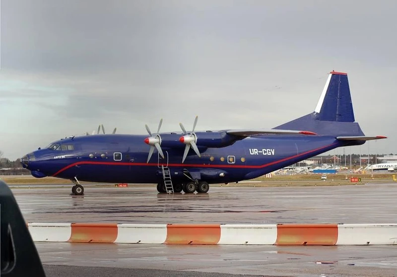 Một máy bay chở hàng Antonov An-12. (Ảnh: Mentourpilot)