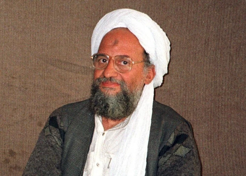 Ayman al-Zawahiri trong một buổi phỏng vấn vào tháng 11/2001. (Ảnh: Reuters)