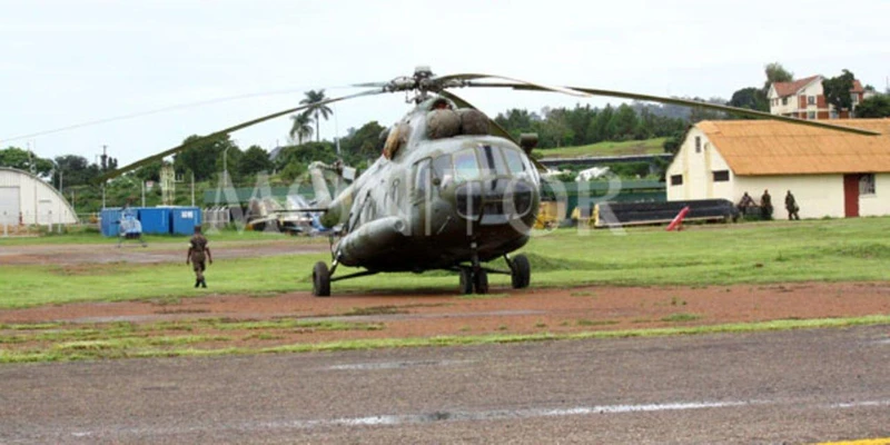 Một chiếc Mi-17 của Lực lượng Phòng vệ nhân dân Uganda (UPDF) tại căn cứ không quân ở Entebbe, Wakiso, Uganda. Một chiếc trực thăng tương tự đã bị rơi ở miền đông Cộng hòa dân chủ Congo ngày 27/9/2022. (Ảnh minh họa: monitor.co.ug)
