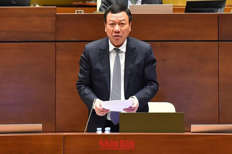 Tổng Thanh tra Chính phủ Đoàn Hồng Phong trả lời chất vấn của các đại biểu Quốc hội. (Ảnh: THỦY NGUYÊN)
