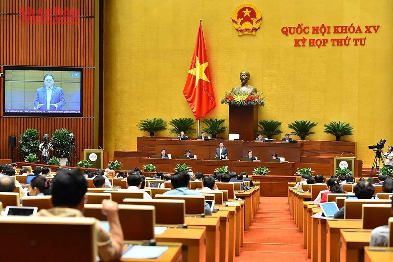 Thủ tướng Chính phủ Phạm Minh Chính trả lời chất vấn của các đại biểu Quốc hội. (Ảnh: ĐĂNG KHOA)