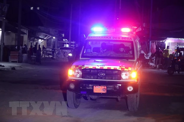 Xe cứu thương tham gia chiến dịch giải cứu tại Mogadishu, Somalia, ngày 9/6/2023. (Nguồn: AFP/TTXVN)