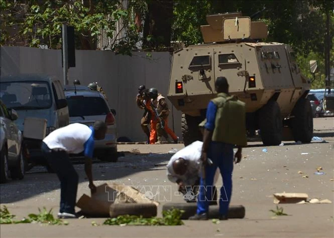 Hiện trường một vụ tấn công tại Ouagadougou, Burkina Faso. (Ảnh tư liệu: AFP/TTXVN)