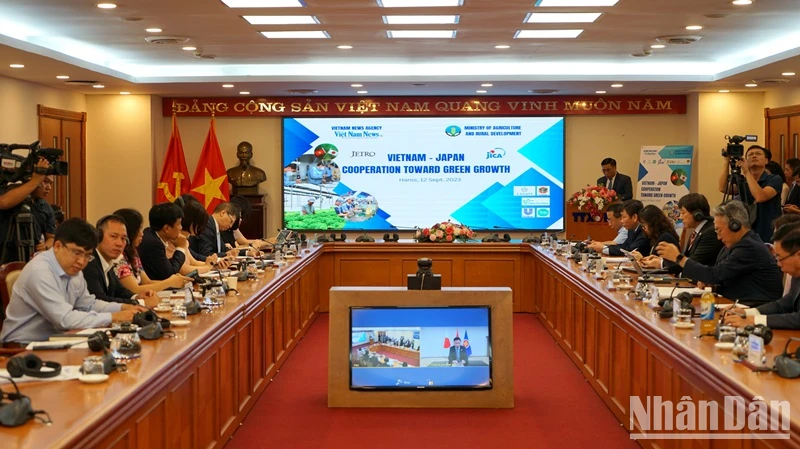 Quang cảnh hội thảo "Việt Nam-Nhật Bản hợp tác hướng tới tăng trưởng xanh". (Ảnh: TRUNG HƯNG)