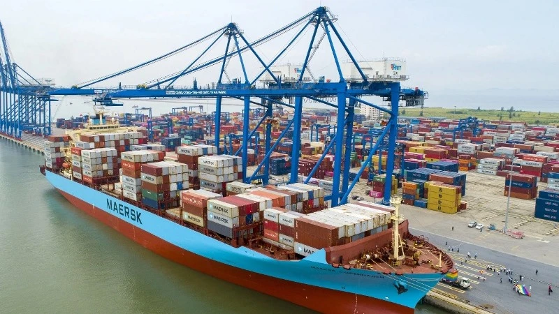 Vận chuyển hàng hóa tại Cảng container quốc tế Tân Cảng Hải Phòng. (Ảnh minh họa: Tổng công ty Tân Cảng Sài Gòn)