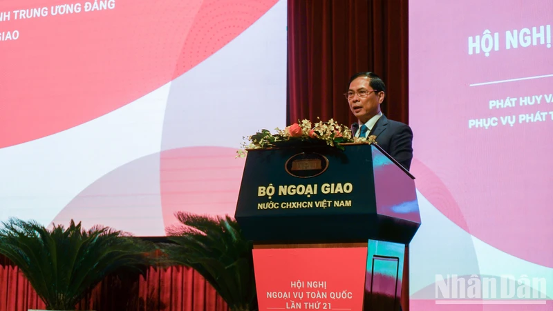 Bộ trưởng Ngoại giao Bùi Thanh Sơn phát biểu khai mạc Hội nghị Ngoại vụ toàn quốc lần thứ 21. (Ảnh: TRUNG HƯNG)