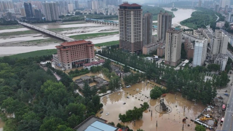 Mưa lớn gây ngập lụt ở thành phố Bảo Kê, tỉnh Thiểm Tây, tây bắc Trung Quốc, ngày 18/7/2024. (Ảnh: Tân Hoa xã) 