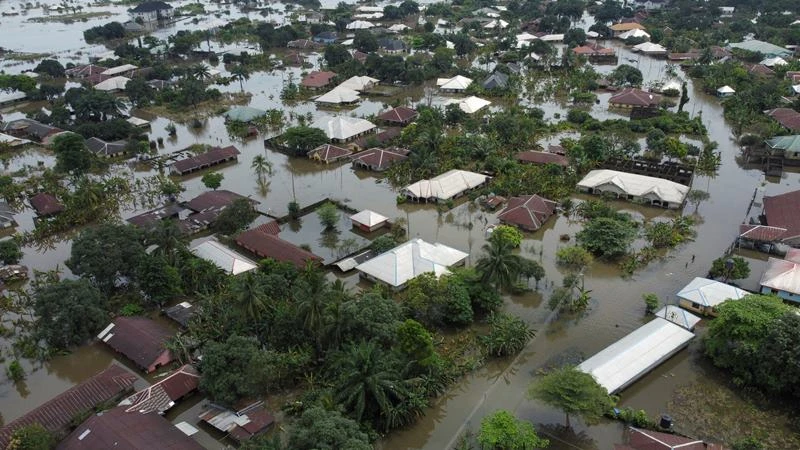 Khu dân cư Obagi ở Ahoada, bang Rivers, Nigeria bị ngập lụt do ảnh hưởng mưa lũ. (Ảnh minh họa: Reuters) 