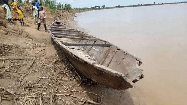 Chiếc tàu gặp nạn. (Ảnh: channelstv.com) 