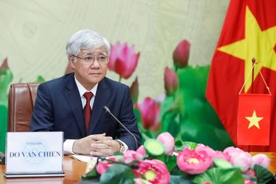 Bí thư Trung ương Đảng, Chủ tịch Uỷ ban Trung ương Mặt trận Tổ quốc Việt Nam Đỗ Văn Chiến.