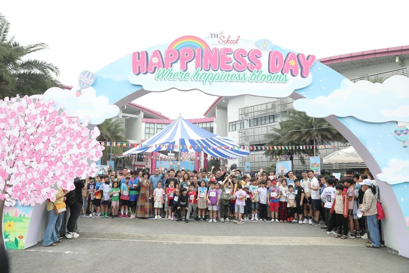 Không khí tưng bừng tại Lễ hội Hạnh phúc với hơn 1.600 người tham dự 
