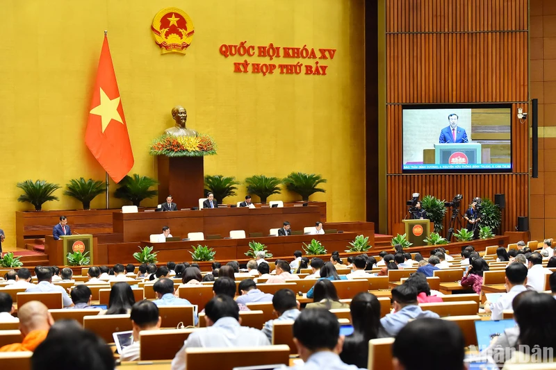 Quang cảnh phiên làm việc sáng 21/5. (Ảnh: Thủy Nguyên)