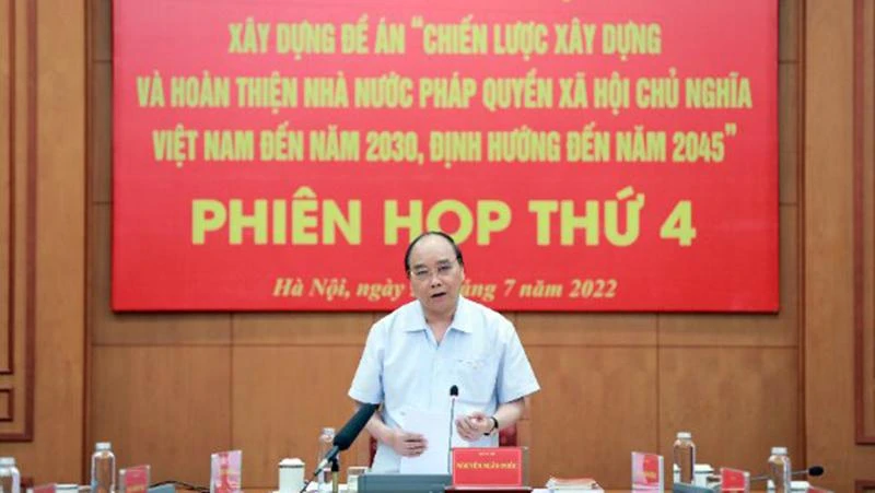Chủ tịch nước Nguyễn Xuân Phúc phát biểu chỉ đạo tại phiên họp.