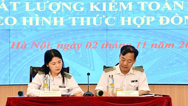 Phó Tổng Kiểm toán Nhà nước Hà Thị Mỹ Dung chủ trì hội thảo. (Ảnh: Ngọc Bích)