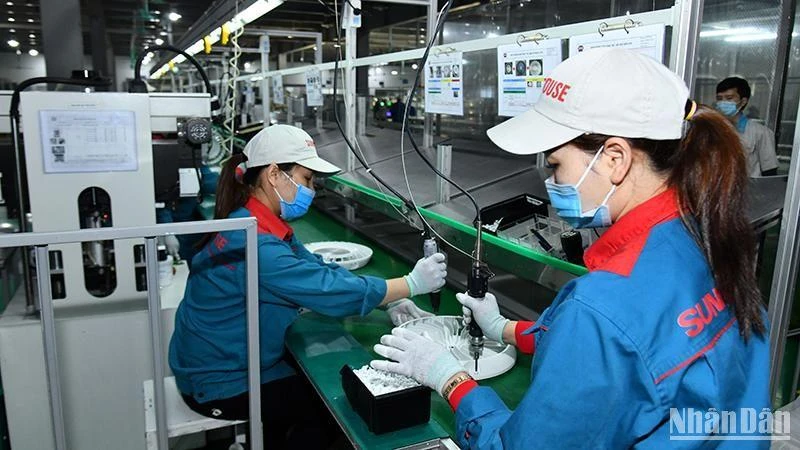 Sản xuất các sản phẩm gia dụng tại nhà máy của Tập đoàn Sunhouse, Khu công nghiệp Ngọc Liệp, huyện Quốc Oai (Hà Nội). (Ảnh: Duy Linh)