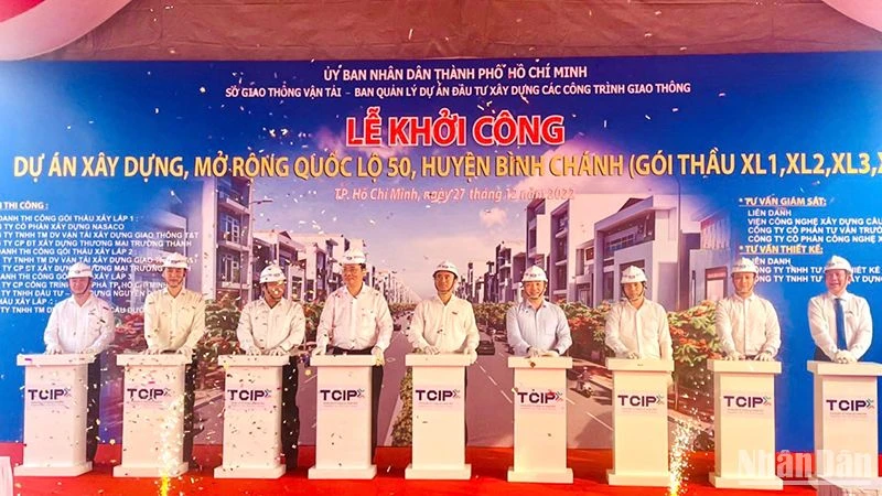 Khởi công Dự án xây dựng, mở rộng Quốc lộ 50 kết nối Thành phố Hồ Chí Minh với tỉnh Long An.