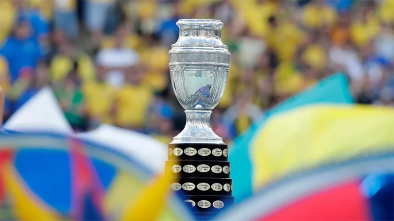 Chiếc cúp vô địch Copa America. (Nguồn: Reuters)