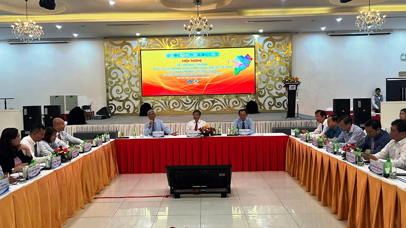Đại biểu tham dự hội nghị kết nối giao thương giữa doanh nghiệp phân phối Thành phố Hồ Chí Minh và các tỉnh, thành phố vùng đồng bằng sông Cửu Long.