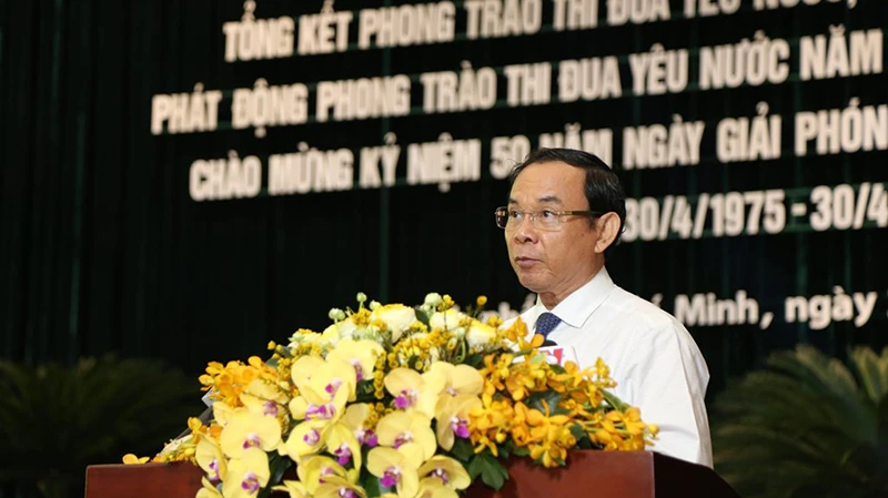 Đồng chí Nguyễn Văn Nên, Ủy viên Bộ Chính trị, Bí thư Thành ủy Thành phố Hồ Chí Minh phát biểu chỉ đạo tại hội nghị.