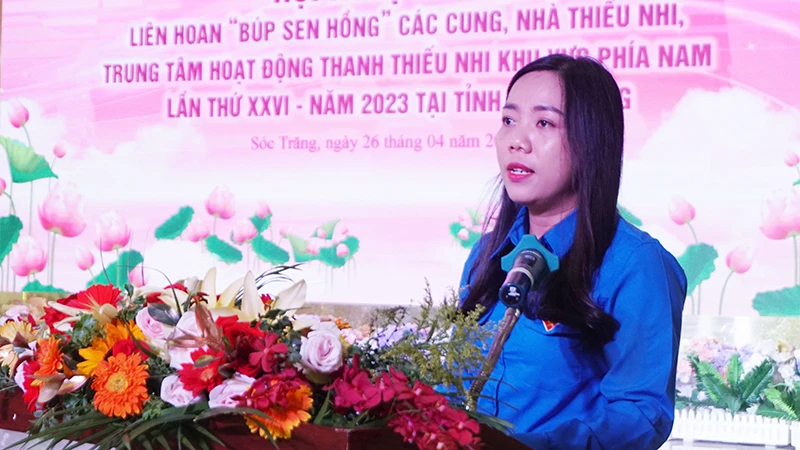 Bí thư Tỉnh đoàn Sóc Trăng Triệu Thị Ngọc Diễm phát biểu tại hội nghị.