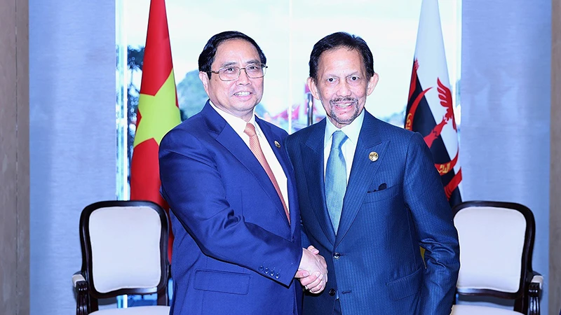 Thủ tướng Phạm Minh Chính gặp Quốc vương Brunei Darussalam Sultan Haji Hassanal Bolkiah.