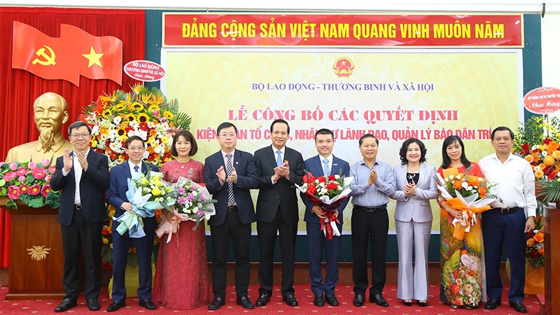 Lễ công bố các quyết định kiện toàn, tổ chức nhân sự lãnh đạo, quản lý Báo Dân trí.