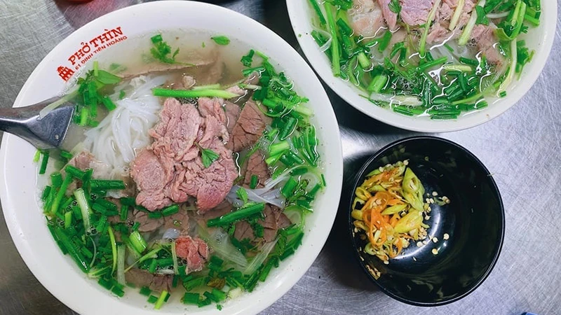 Phở - món ẩm thực đã trở thành thương hiệu riêng của Hà thành.