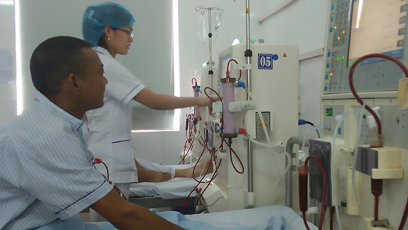 Lọc máu nhân tạo tại Bệnh viện C Thái Nguyên.