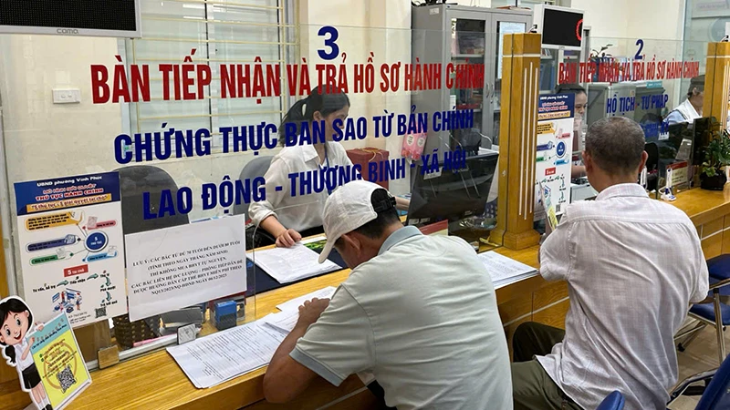 Phường Vĩnh Phúc (Ba Đình, Hà Nội) quan tâm xây dựng văn hóa công sở, nhất là thực hiện nhiệm vụ tiếp công dân.