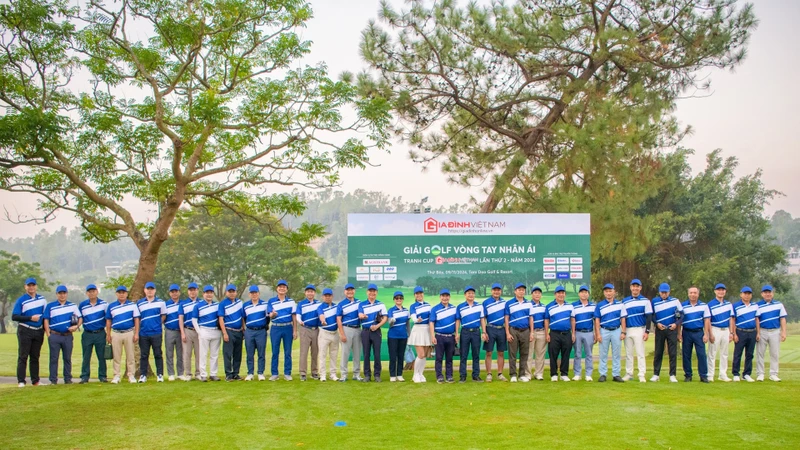 Giải golf “Vòng tay nhân ái” lần thứ 2 năm 2024 thu hút hơn 100 golfer tham dự.