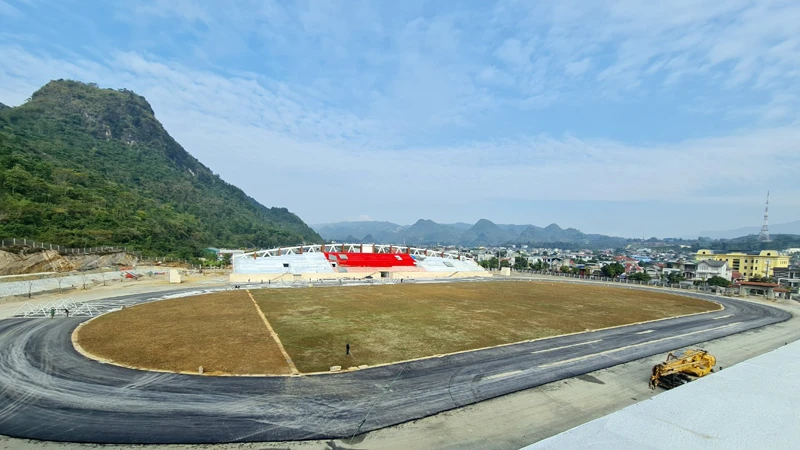 Các công trình chào mừng 20 năm chia tách, tái thành lập tỉnh Lai Châu đang được hoàn thiện bảo đảm tiến độ.
