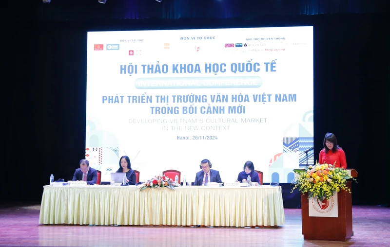 PGS.TS. Đặng Hoài Thu - Phó Hiệu trưởng Trường Đại học Văn hóa Hà Nội phát biểu. Ảnh: bvhttdl.gov.vn