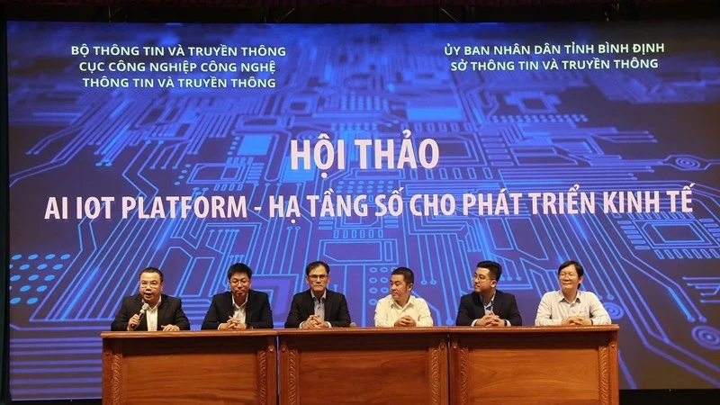 Các chuyên gia thảo luận tại hội thảo "AI IoT Platform - Hạ tầng số cho phát triển kinh tế"