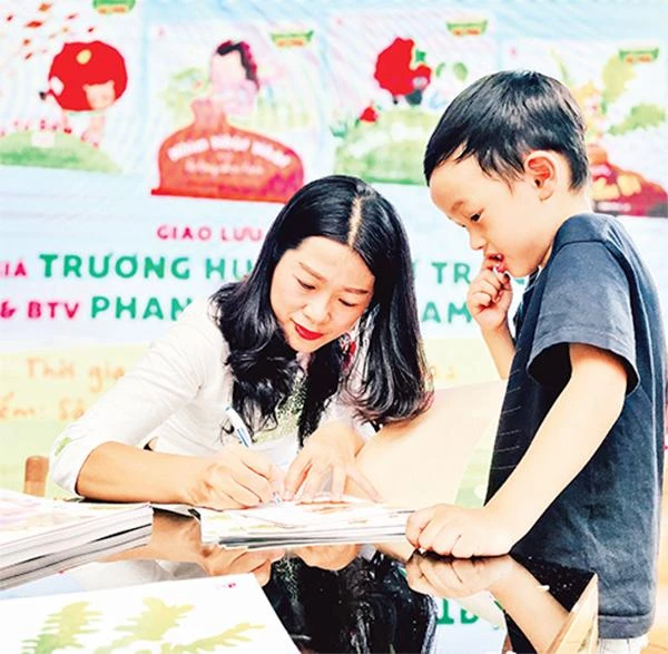 Sách tranh thuần Việt ngày càng được nhiều bạn nhỏ yêu thích.