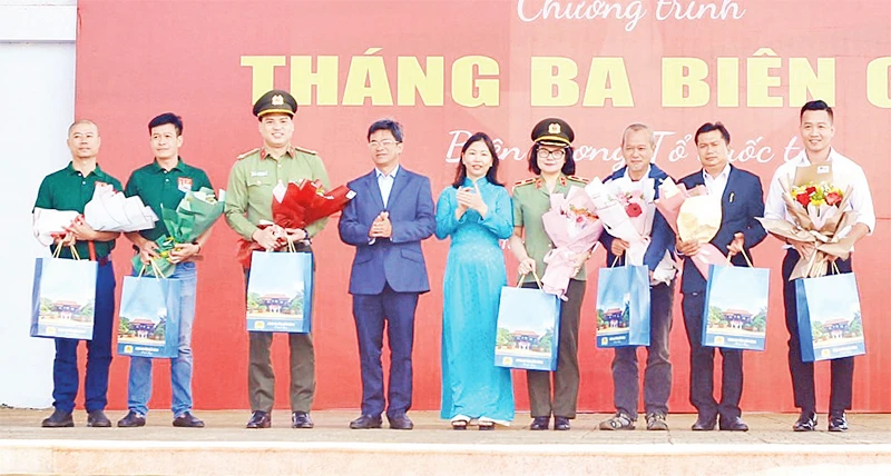 Tuổi trẻ Thành phố Hồ Chí Minh với các hoạt động hướng về biên giới tại tỉnh Đắk Nông.