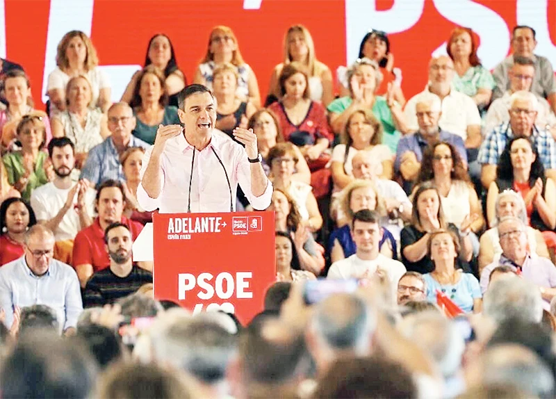 Thủ tướng đương nhiệm Pedro Sanchez phát động chiến dịch tranh cử.