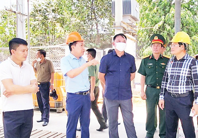 Lãnh đạo tỉnh Đồng Nai có mặt tại hiện trường chỉ đạo khắc phục hậu quả vụ tai nạn lao động tại Công ty gỗ Bình Minh.