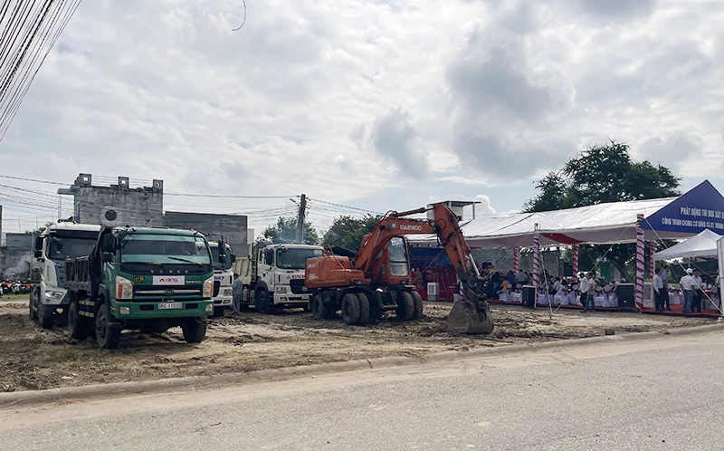 Dự án chung cư sông Cà Ty khởi công xây dựng hai khối chung cư A1, A2 và các hạng mục phụ trợ, với giá trị hợp đồng 147,8 tỷ đồng.