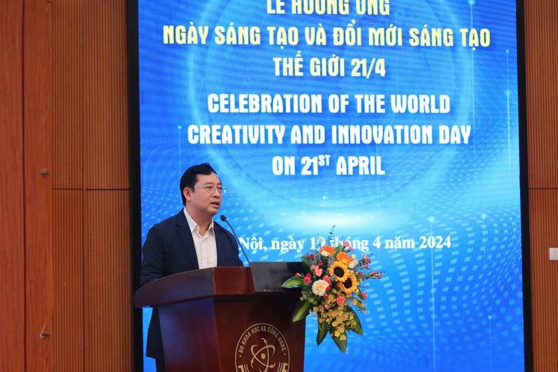 Ông Phạm Hồng Quất, Cục trưởng Cục Phát triển thị trường và Doanh nghiệp khoa học và công nghệ chia sẻ các điểm mới của Techfest năm 2024.