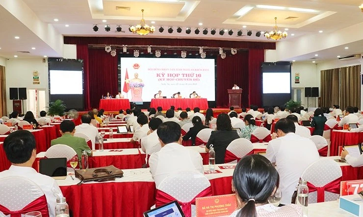 Toàn cảnh Kỳ họp thứ 16 Hội đồng nhân dân tỉnh Nghệ An. (Ảnh: Thúy Quỳnh)
