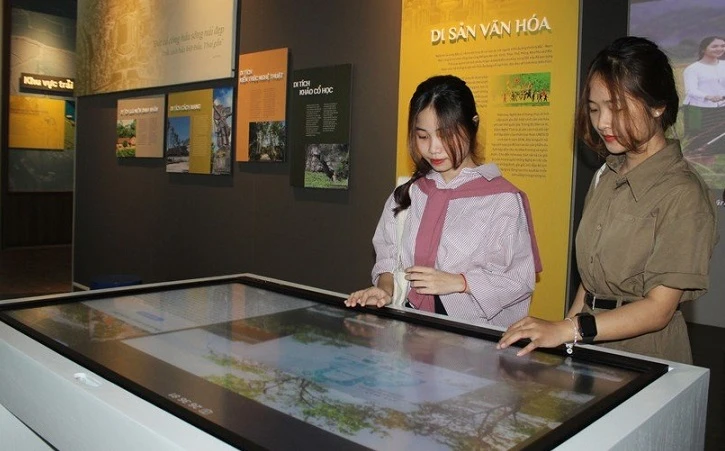 Bảo tàng Nghệ An thu hút đông đảo giới trẻ đến tham quan kể từ khi ra mắt "Không gian số”.